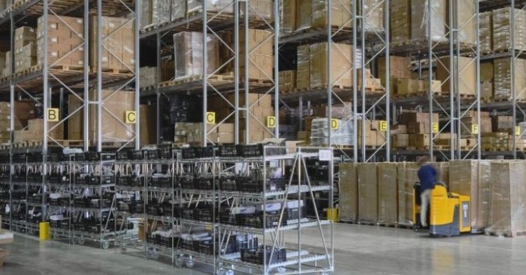 Ecommerce fulfillment door HC Group